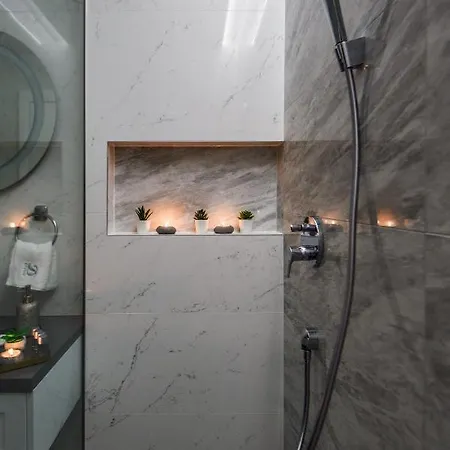 Divine Luxury Blue Apartment *