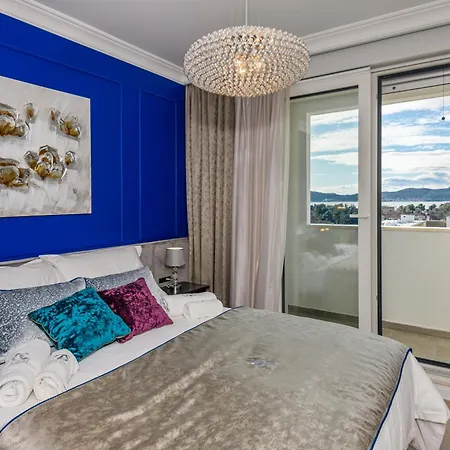 Divine Luxury Blue Apartment *